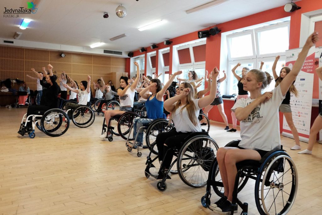 Miss Wheelchair World, beauty contest in Warsaw, no limits, electric wheelchair