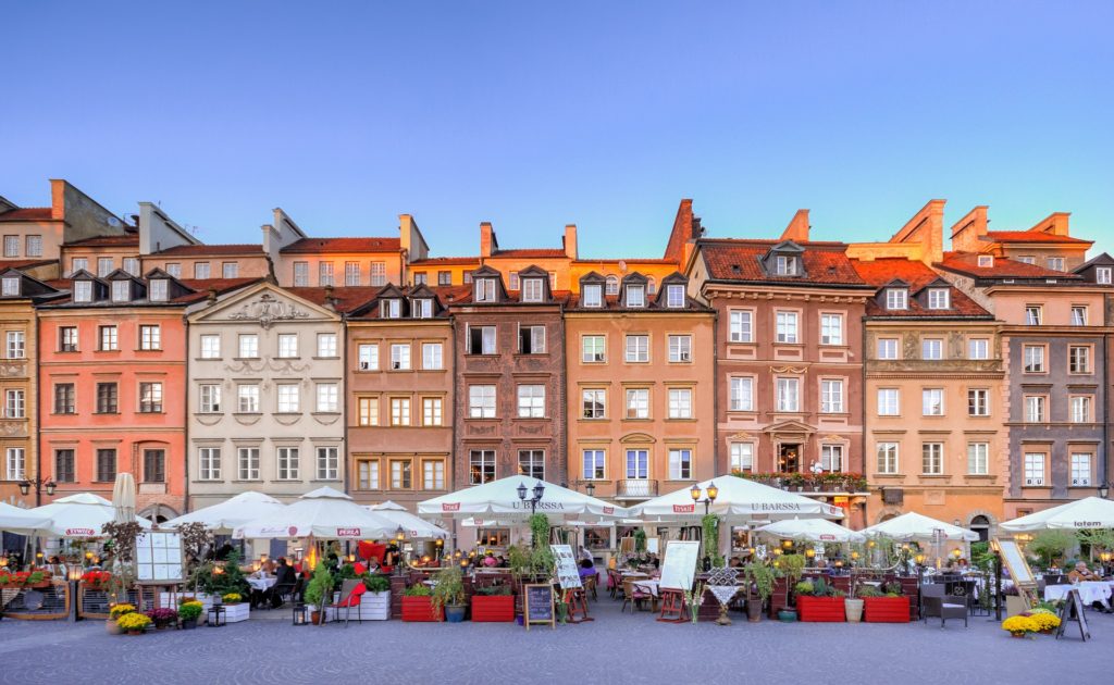 Warsaw's Old Town Market Place, Old Town, Warsaw, Warsaw for wheelchair users, accessibility in Warsaw, wheelchair friendly Warsaw, Warsaw for manual and electric wheelchair users, best accessible vacations, electric wheelchair